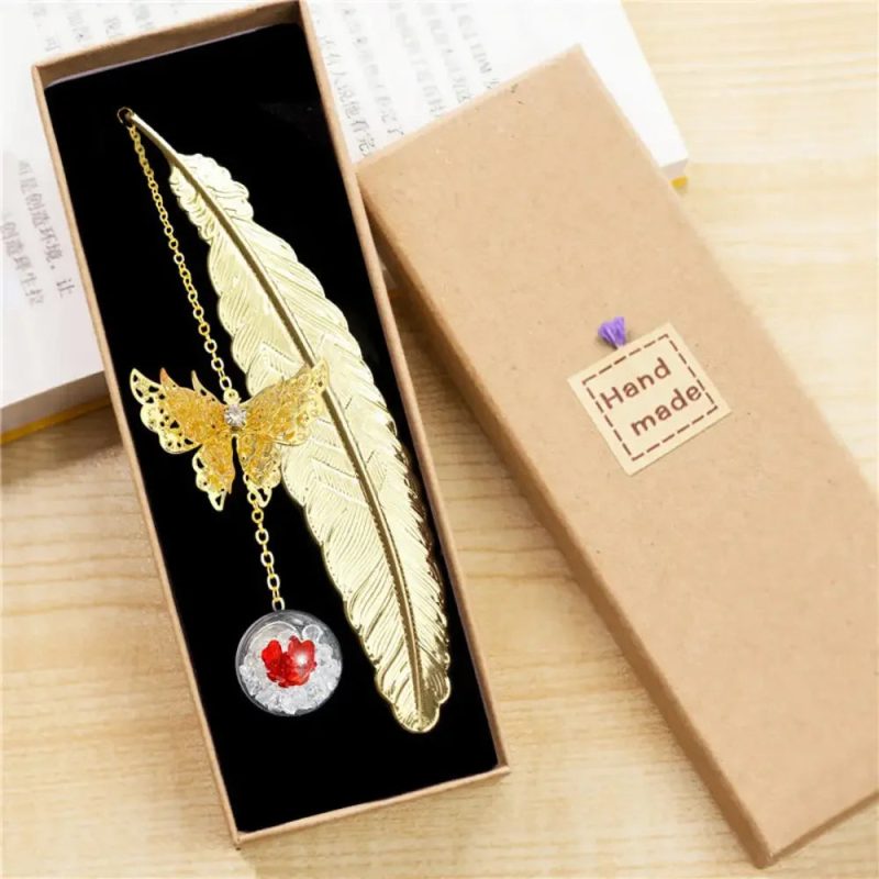 Funny "Peeking Jesus" Metal Bookmark – Humorous Gift for Book Lovers - Image 8