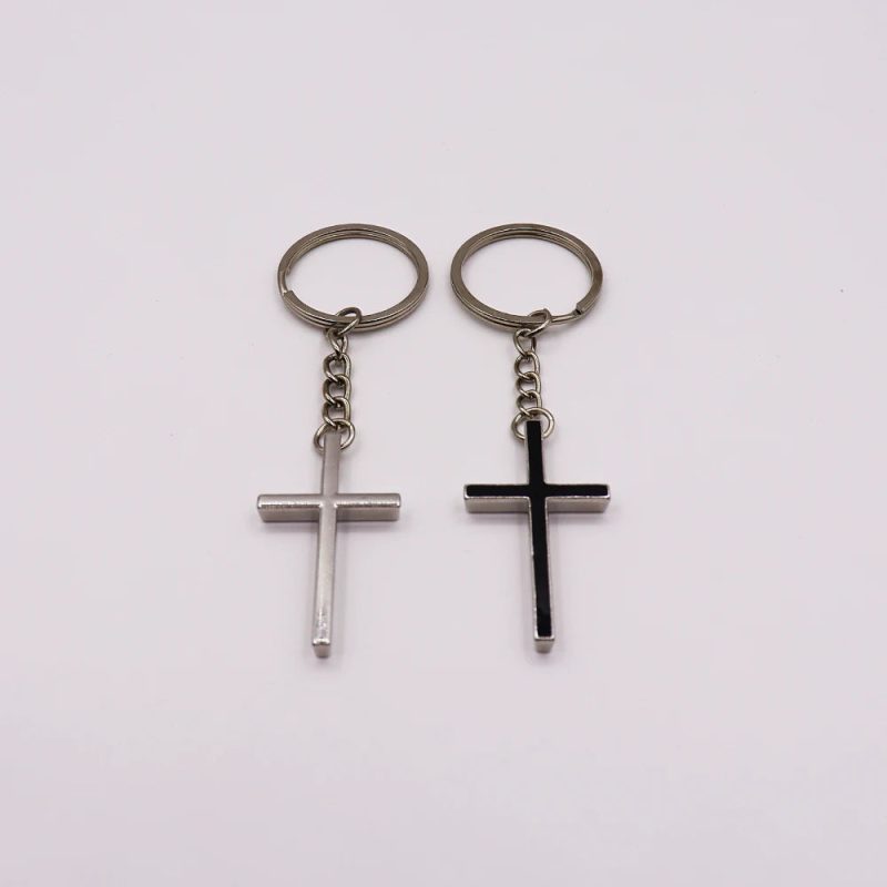 Couple Cross Keychain – Simple Metal Pendant for Bags, Cars & Gifts - Image 3