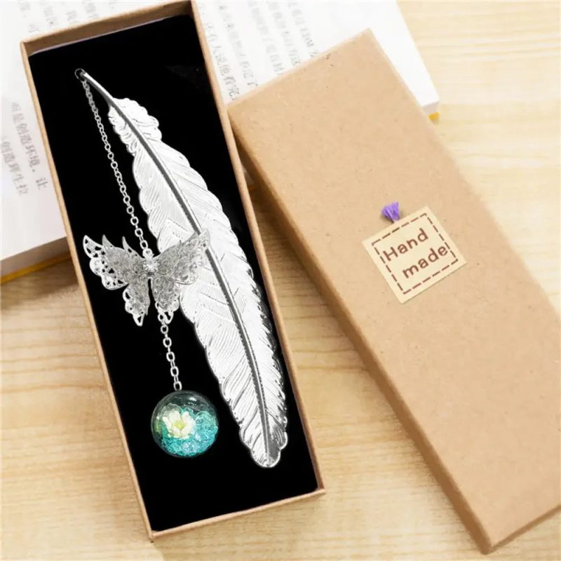 Funny "Peeking Jesus" Metal Bookmark – Humorous Gift for Book Lovers - Image 13